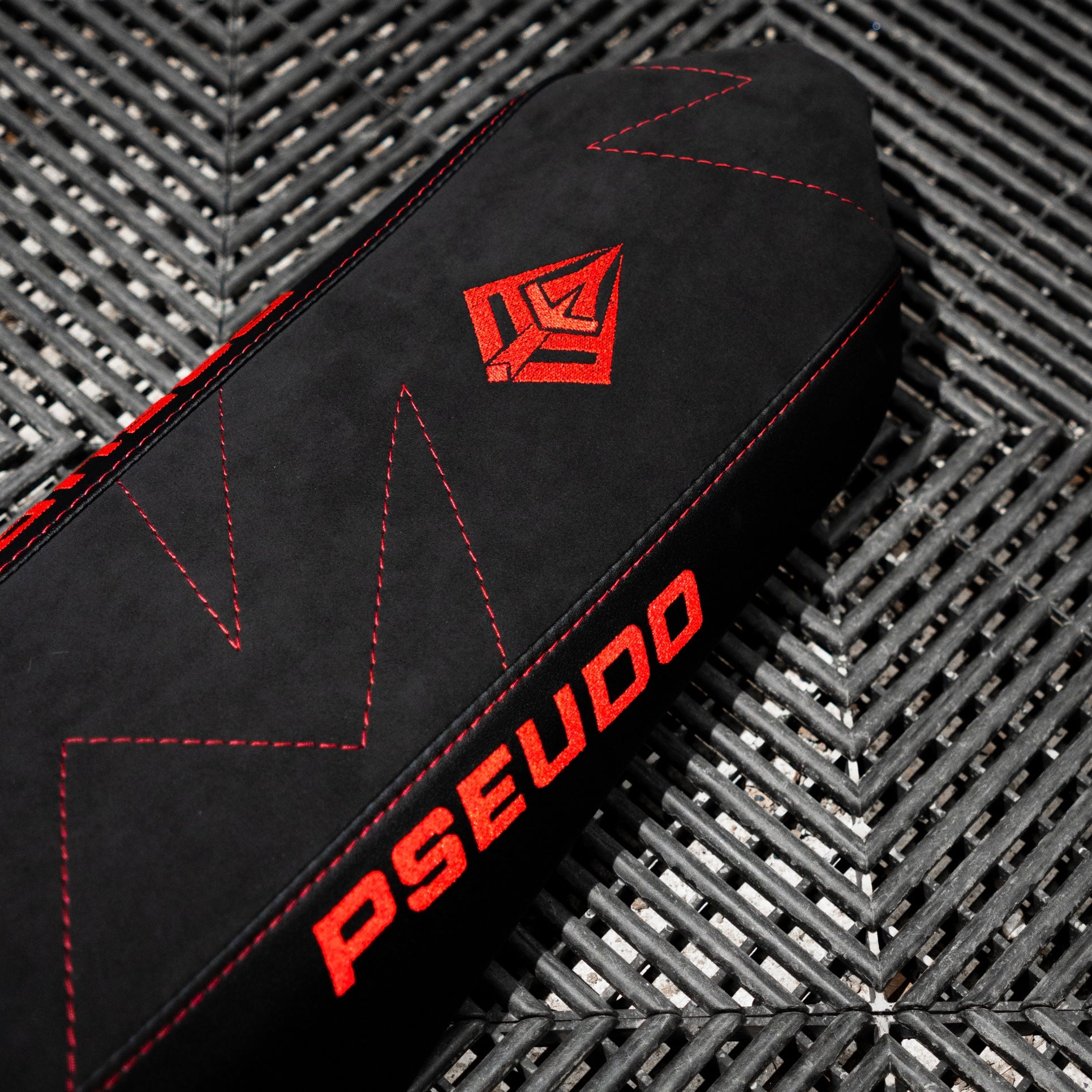 Housse De Selle - FIFTY PREMIUM ALCANTARA - Rouge