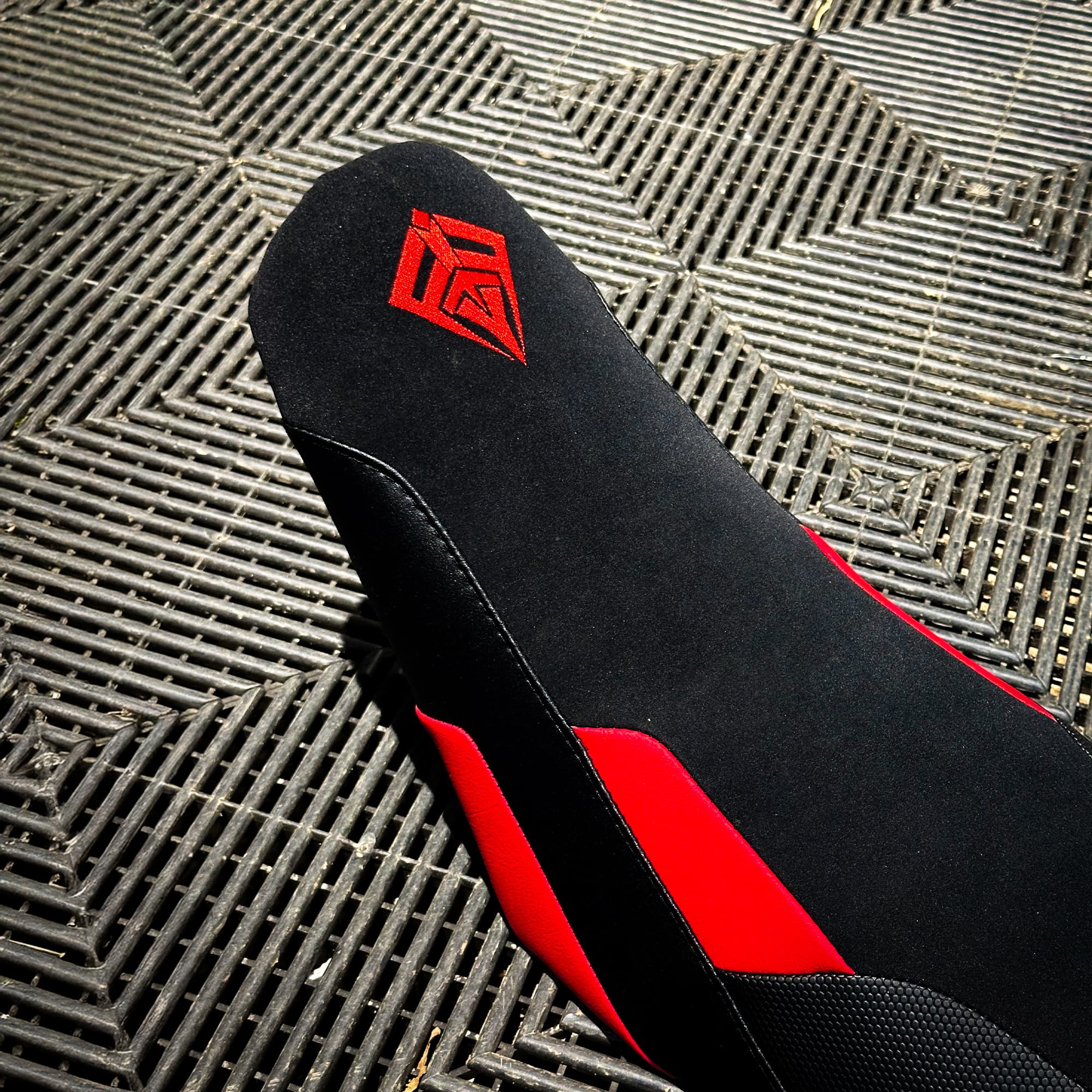 Housse De Selle - FIFTY ELITE - Rouge